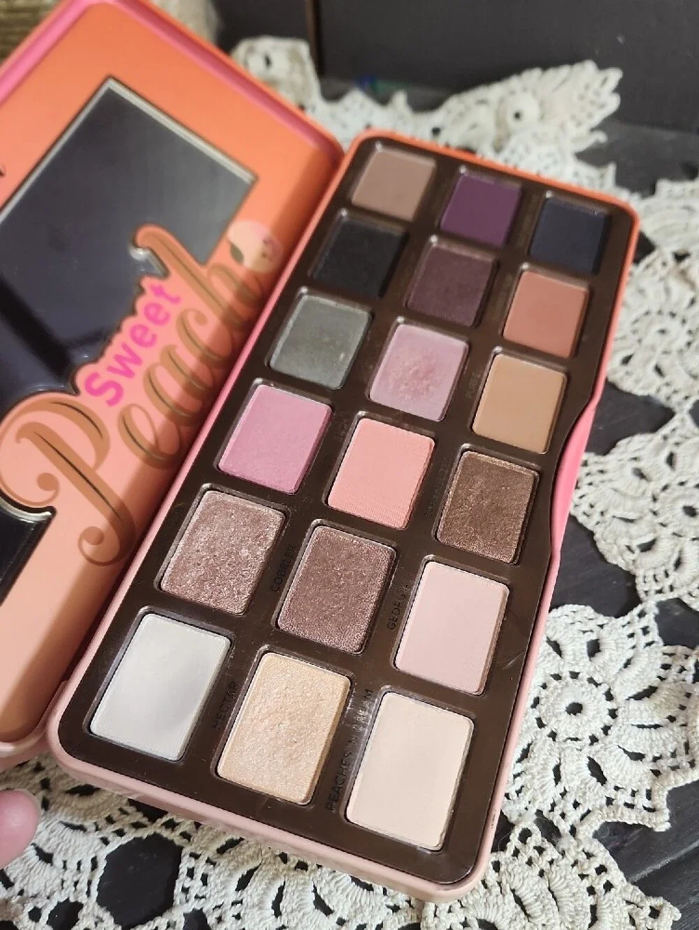 Too Faced Sweet Peach Eyeshadow Palette - Peach & Pink Gradient